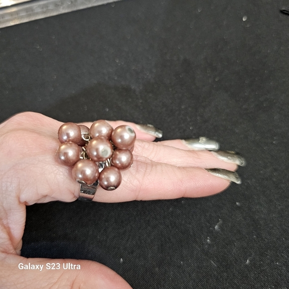 Jewelry - Elegant Faux Pearl Cluster Ring